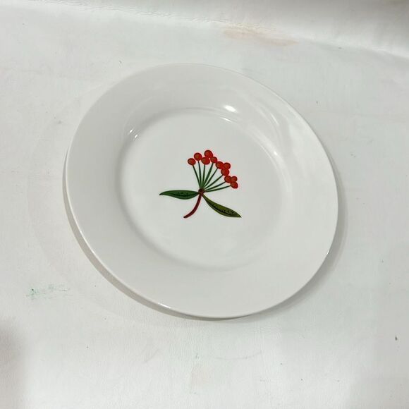 Crate and Barrel Salad Dessert Plates Set of 3 Plates Botanical Plates 7 1/2 In - Picture 9 of 10